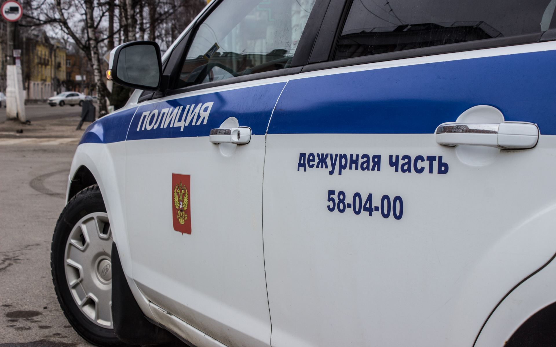 Житель Тверской области лишился автомобиля, бросив его заведенным возле магазина