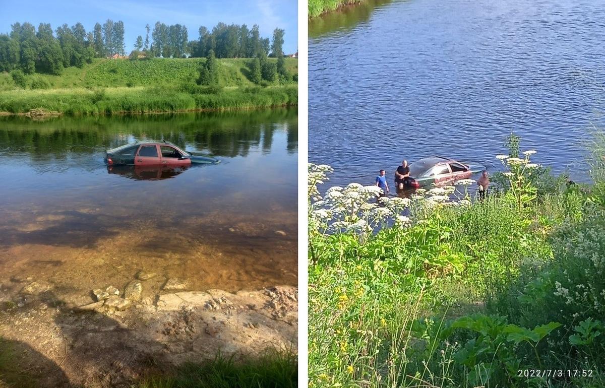 Машина скатилась в реку на городском пляже в Ржеве Тверской области 4 июля  2022