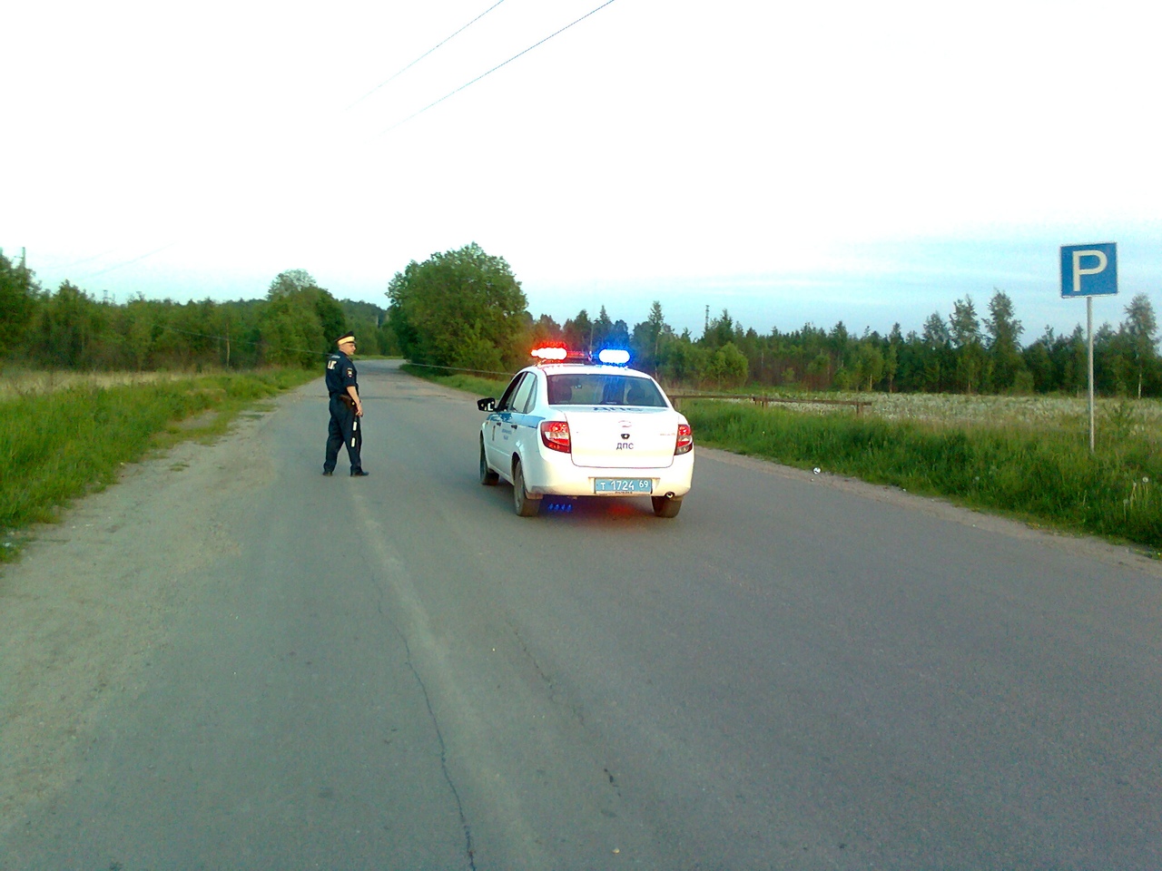 В Тверской области на дорогу рухнул провод под высоким напряжением