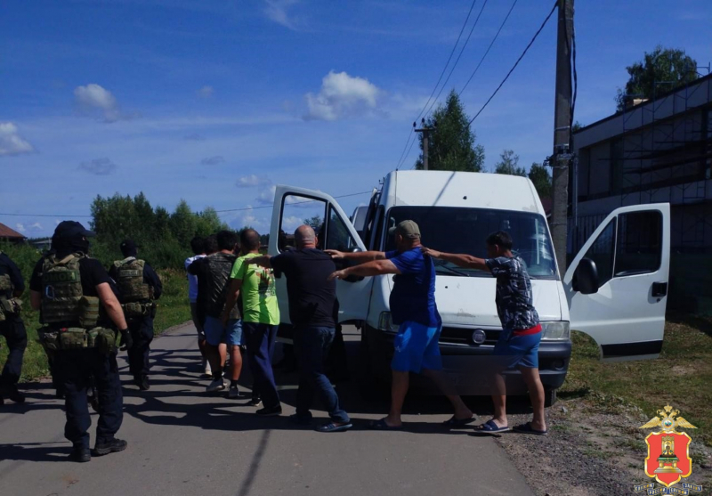 В Тверской области полиция поймала на стройках и овощебазах более 40 мигрантов