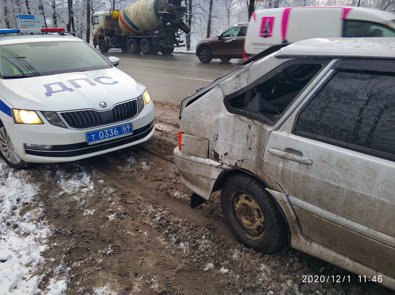 Водитель пострадал в ДТП на Московском шоссе в Твери 