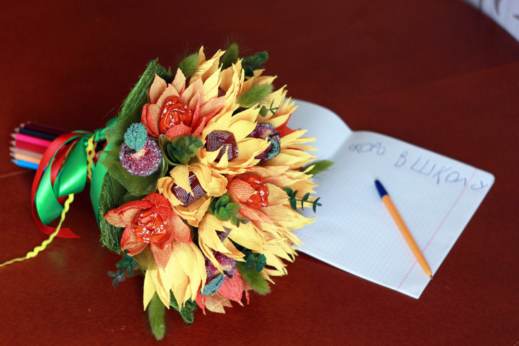 Какие цветы дарят учителям на 1 Сентября?