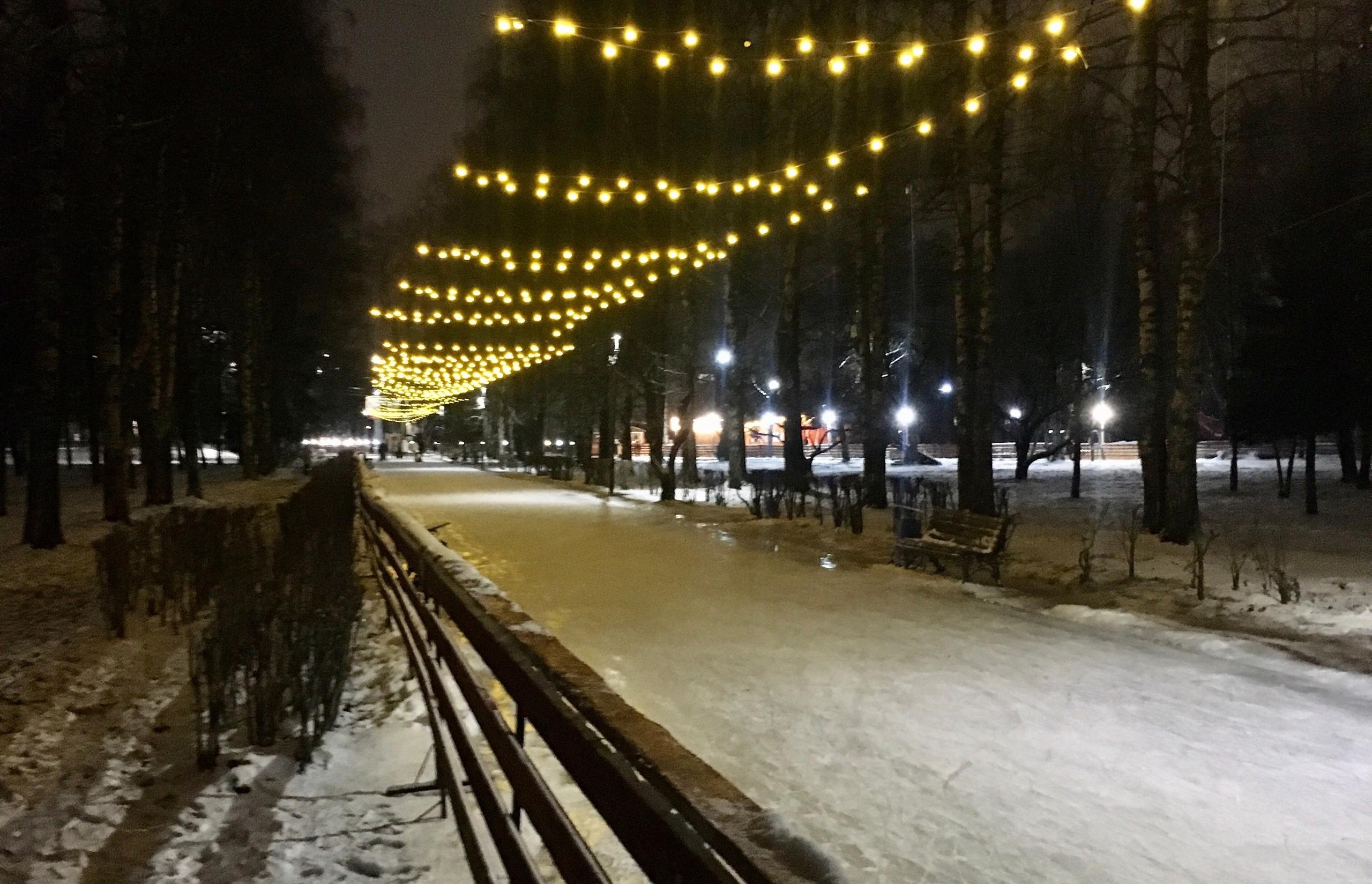 В центре Твери открылся первый каток