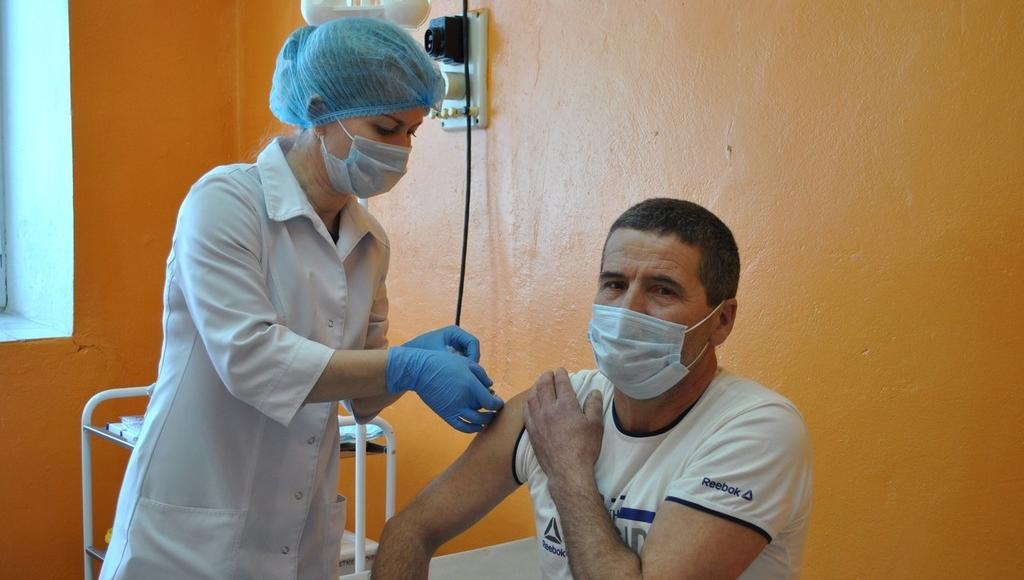 В Тверской области прививку от коронавируса сделали уже почти 26 тысяч человек