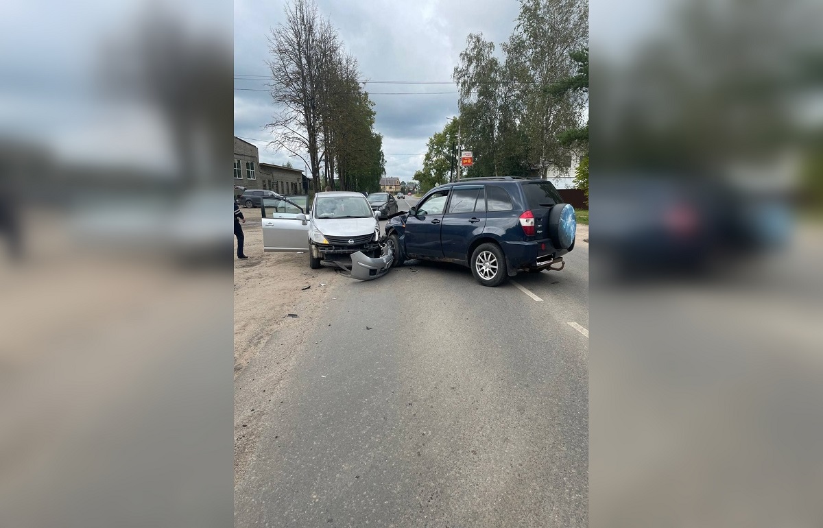 В Конаково водитель автомобиля с неисправной рулевой системой устроил ДТП –  Новости Твери и городов Тверской области сегодня - Afanasy.biz – Тверские  новости. Новости Твери. Тверь новости. Новости. Новости сегодня. Новости  Твери