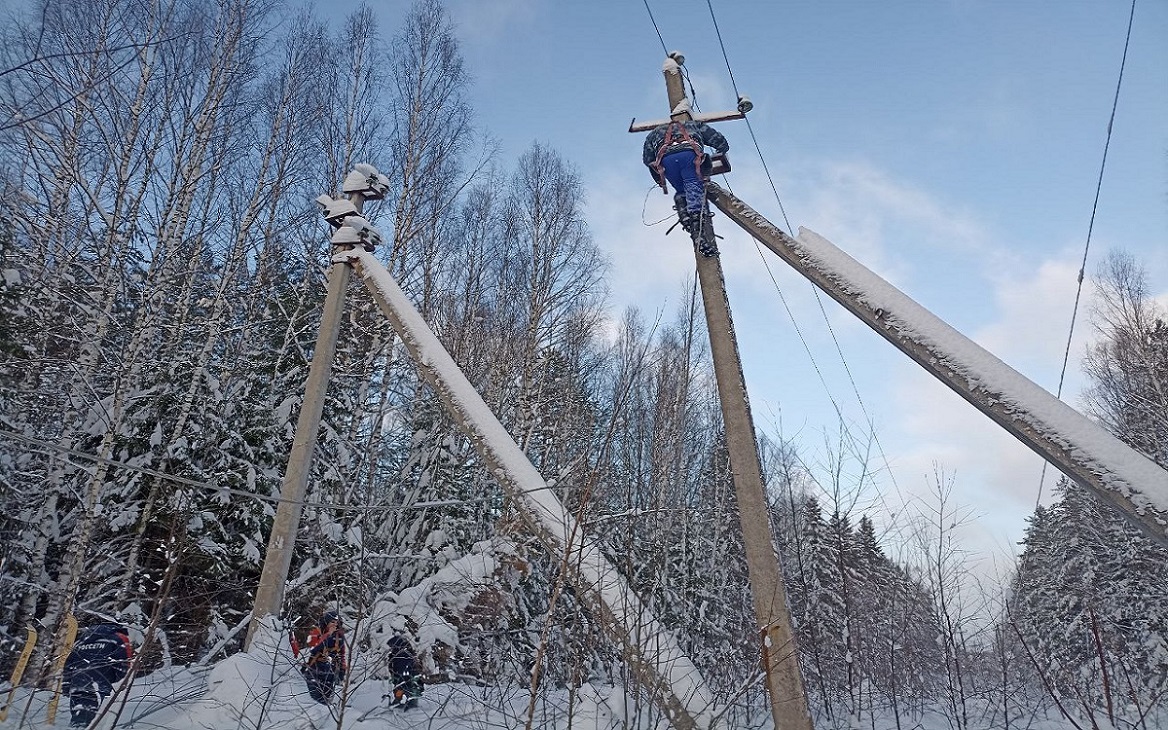Специалисты «Тверьэнерго» завершают восстановление электроснабжения потребителей Тверской области