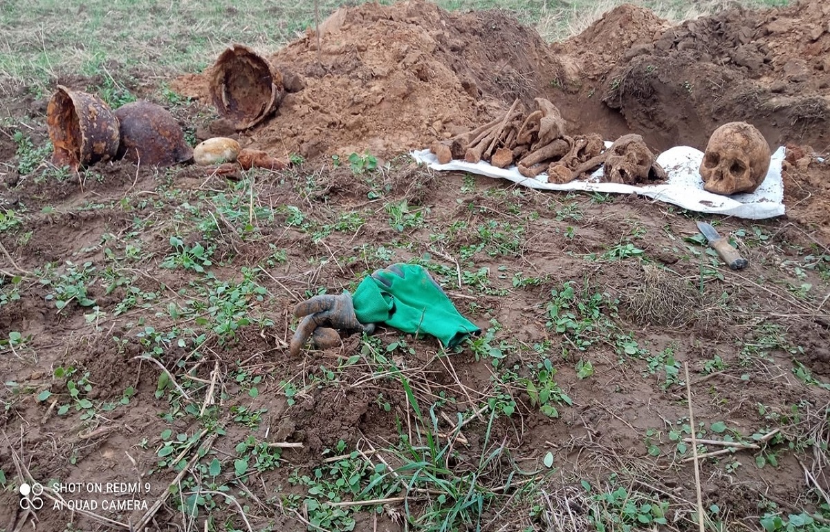 В Ржевском районе нашли останки двух бойцов и ампулу из-под антисептика с запиской