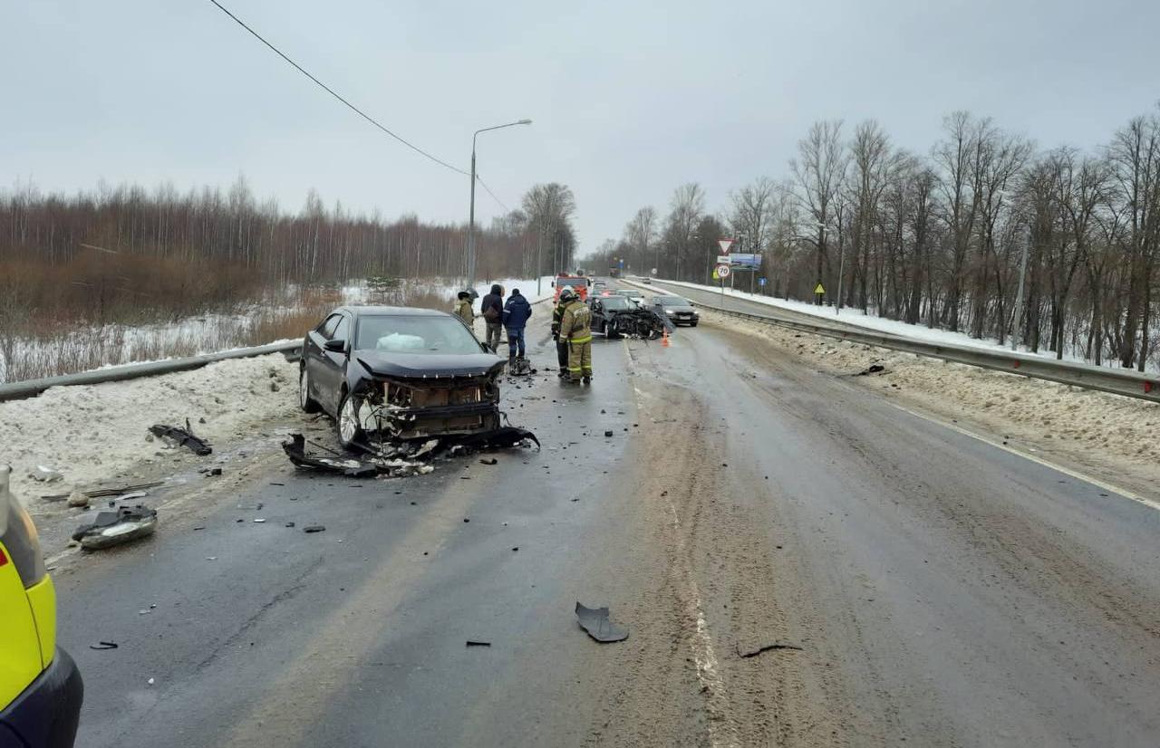 На М10 под Тверью в ДТП пострадал один из водителей | 26.02.2023 | Тверь -  БезФормата