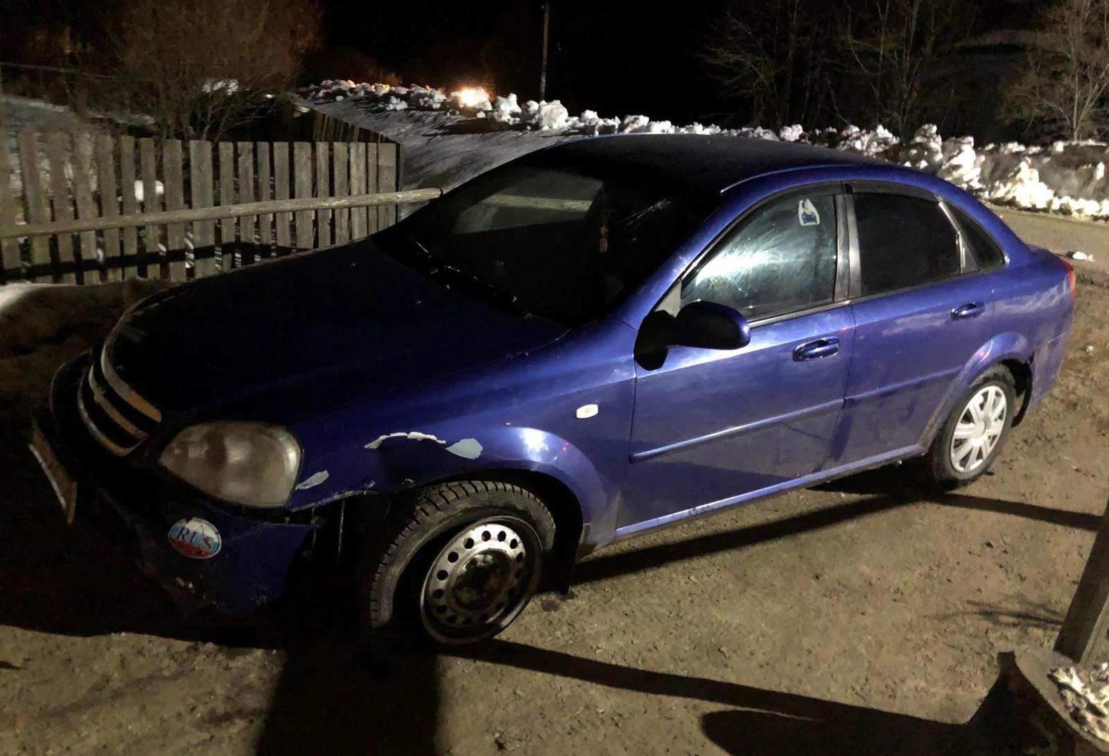 Водитель пострадал в вылетевшей с дороги легковушке в Тверской области