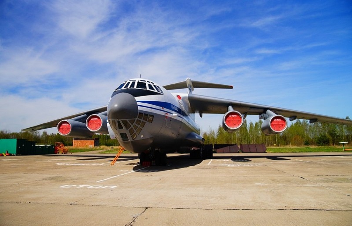Авиадиспетчер уснул и потерял Ил-76, летевший в Тверскую область
