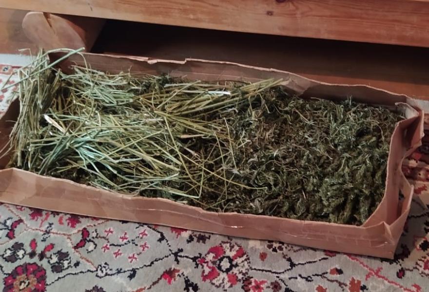 В доме жителя Бологовского района нашли более килограмма марихуаны