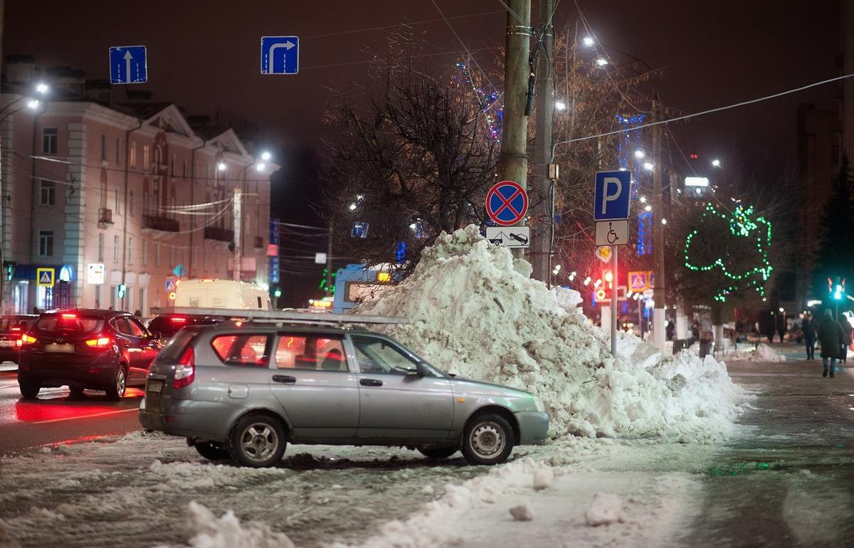 Дорожникам пришлось убирать снег с улиц Московского района Твери после  прокурорской проверки – Новости Твери и городов Тверской области сегодня -  Afanasy.biz – Тверские новости. Новости Твери. Тверь новости. Новости.  Новости сегодня.