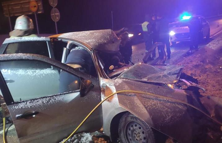 Водитель легковушки погиб в столкновении с грузовиком на М10 в Тверской области - новости Афанасий