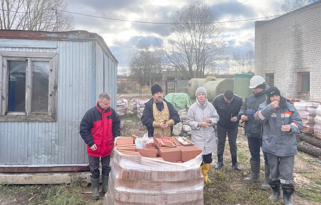 В Старице помолились перед строительством очистных сооружений