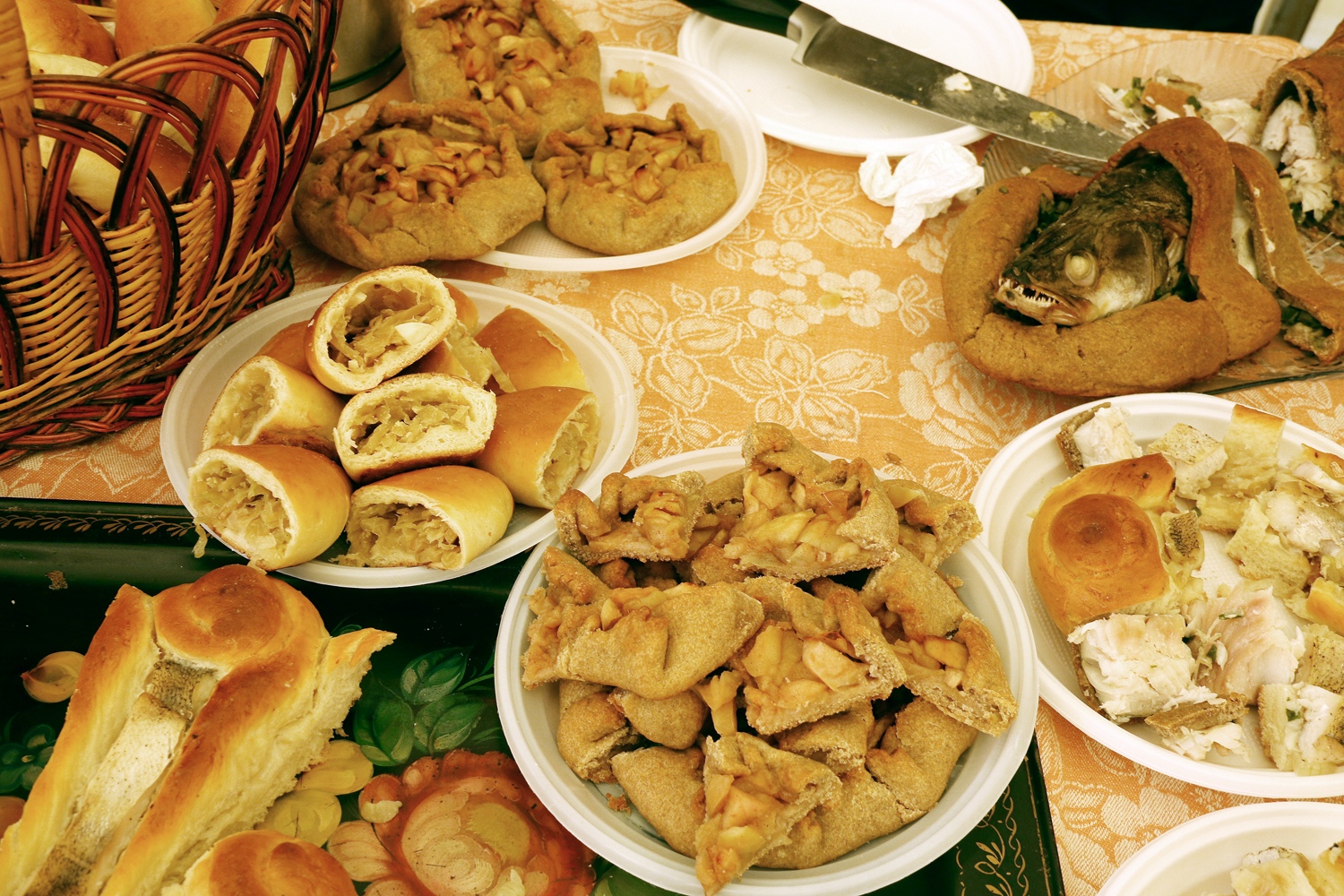 Жителей и гостей Осташкова приглашают отведать рыбных пирогов, ухи и солянки