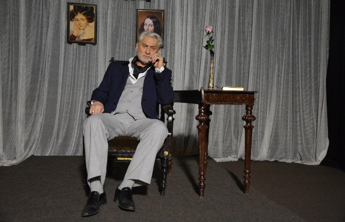 Заслуженный артист России Георгий Пономарев, почти полвека прослуживший в Тверском театре драмы, отмечает 85-летие - новости Афанасий