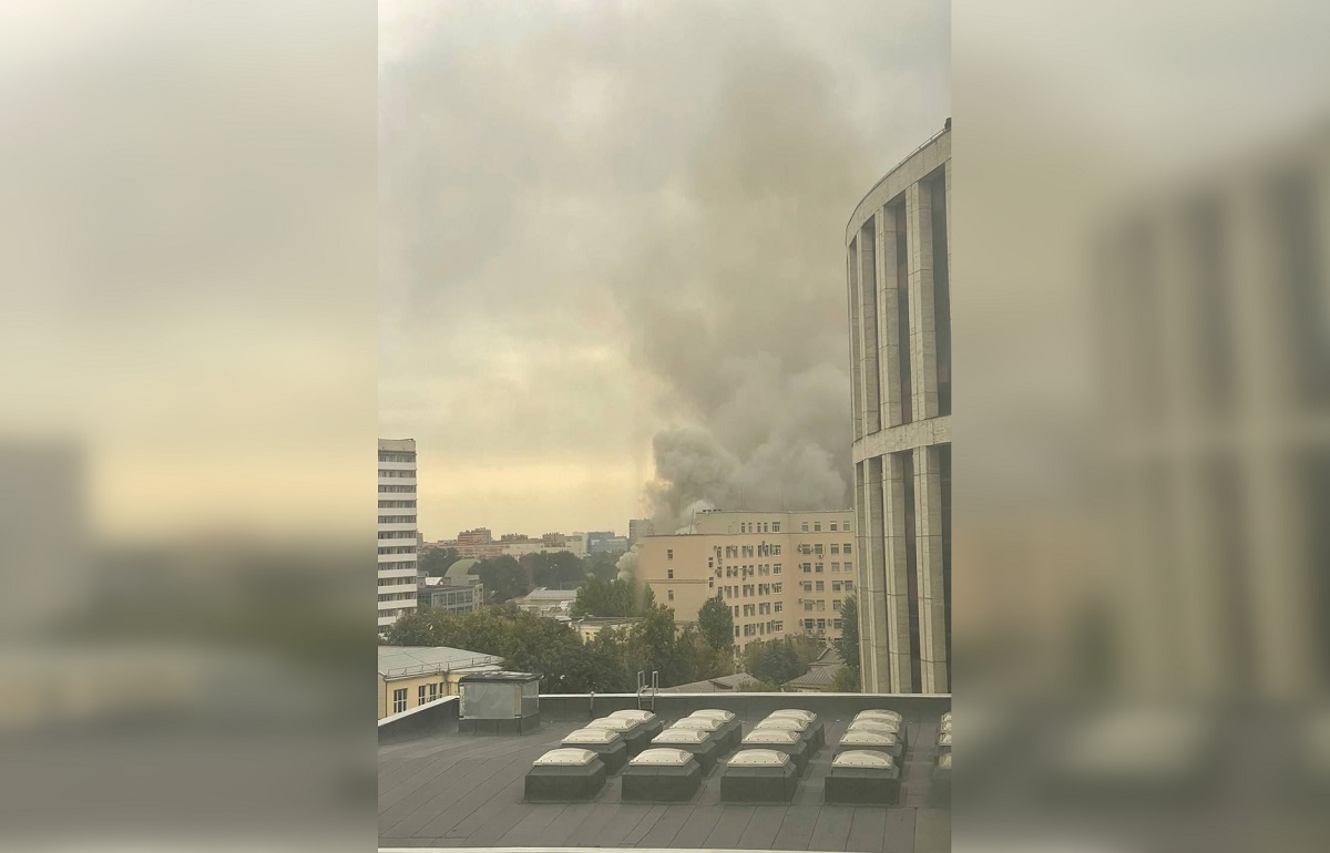 В Москве снова что-то горит на Ленинградском вокзале