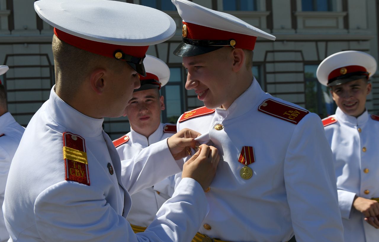 В Тверском суворовском военном училище состоялся торжественный выпуск