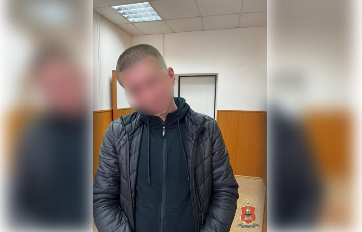 В Твери полиция поймала наркозакладчика с «синтетикой»