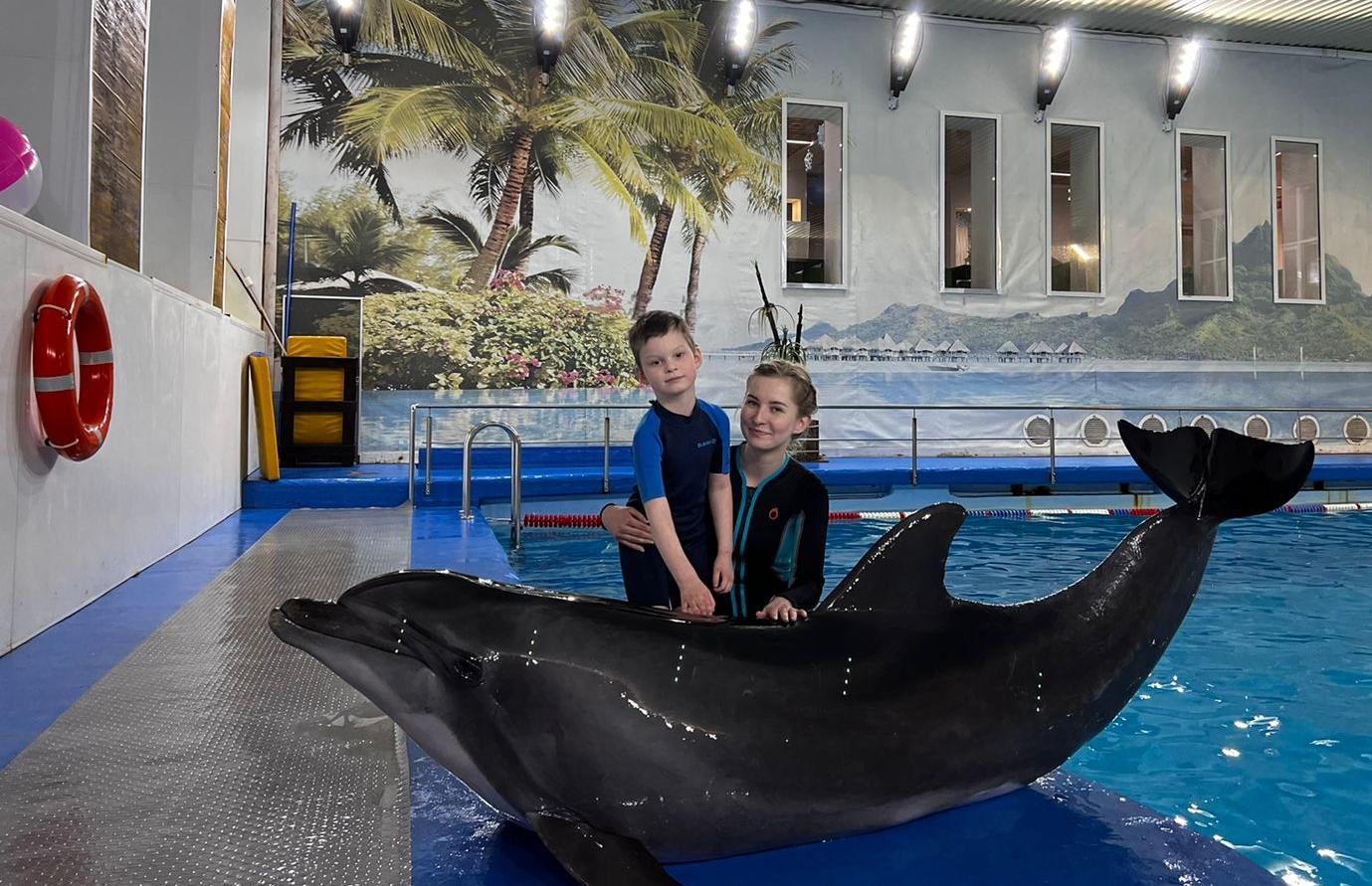 Новогодняя мечта мальчишки из Тверской области исполнилась в ярославском дельфинарии - новости Афанасий