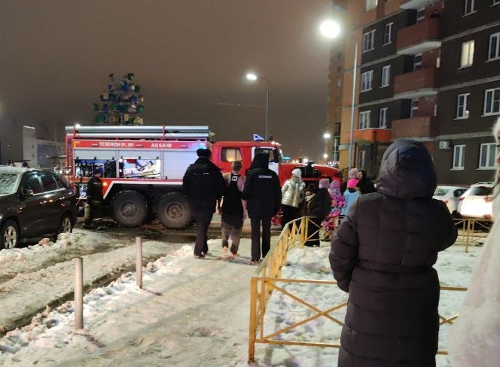 В Твери на улице Оснабрюкской во время пожара пострадали двое жильцов