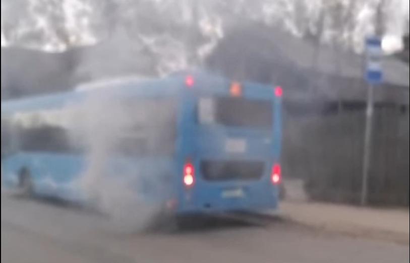 «Верхневолжское АТП» прокомментировало происшествие с автобусом в Твери