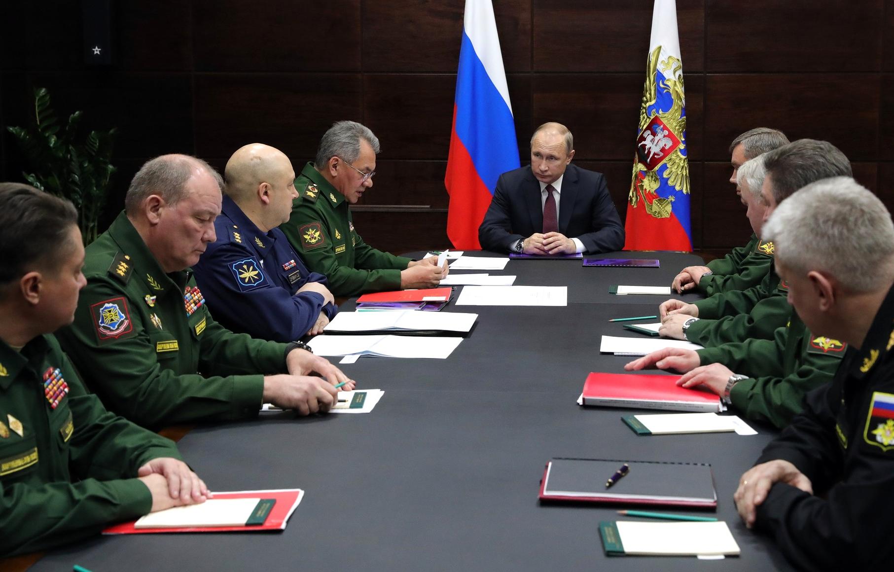 Путин ввел в четырех субъектах военное положение - новости Афанасий