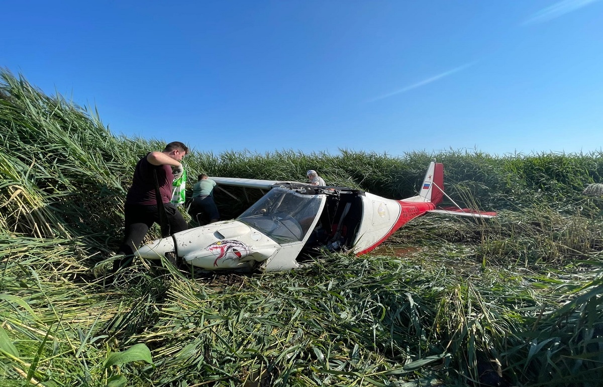 Житель Тверской области помог найти в камышах упавший самолет - новости Афанасий