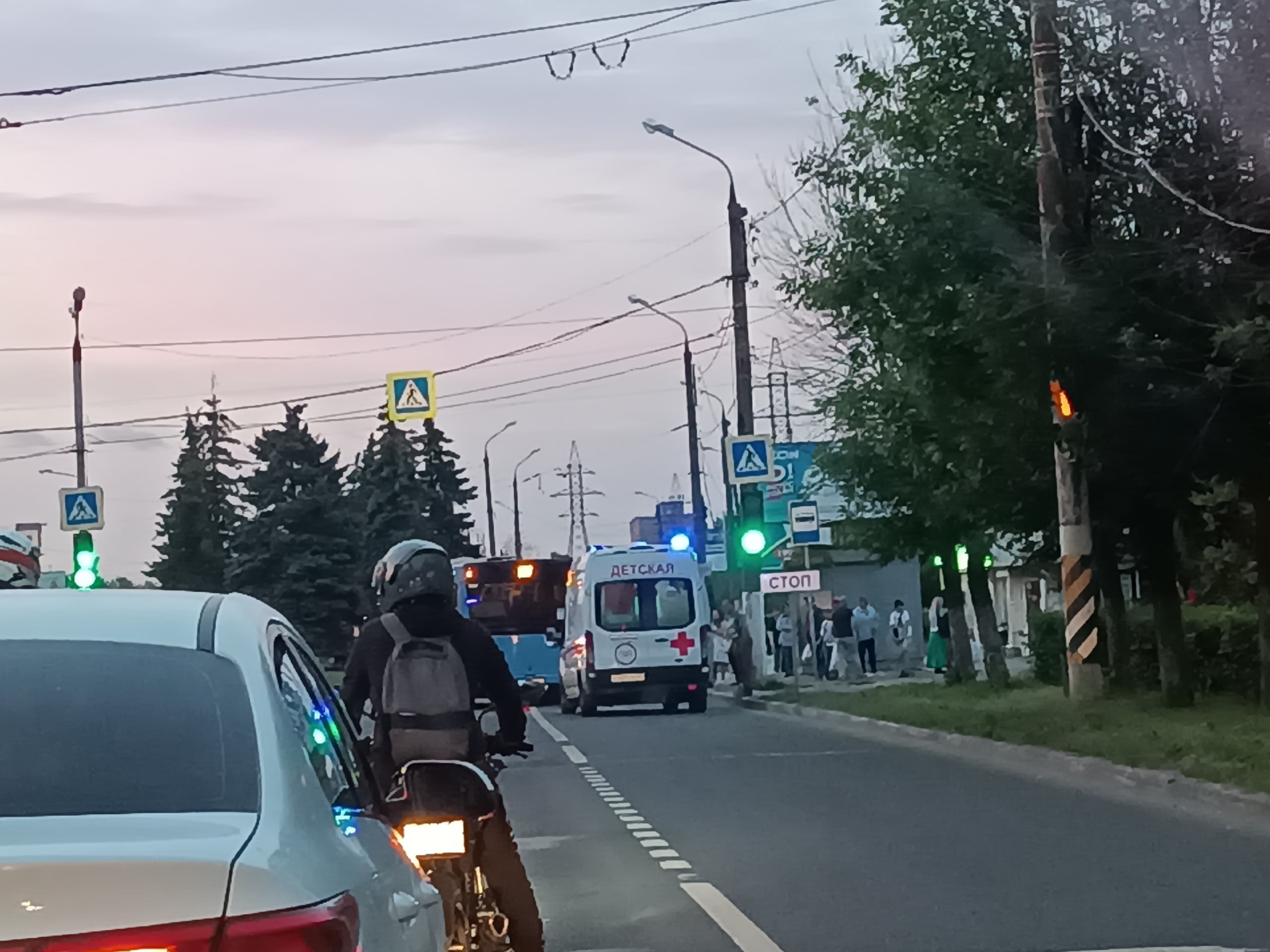 В Твери на Октябрьском проспекте автобус сбил подростка