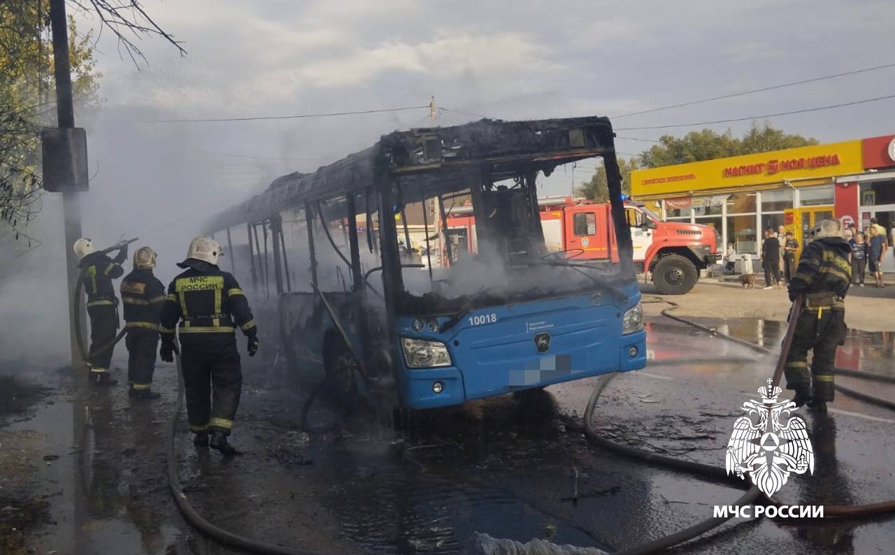 В Твери ликвидировали возгорание в автобусе