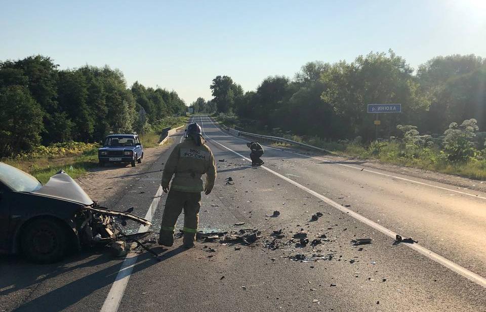 Два человека пострадали в лобовом столкновении в Тверской области - новости Афанасий