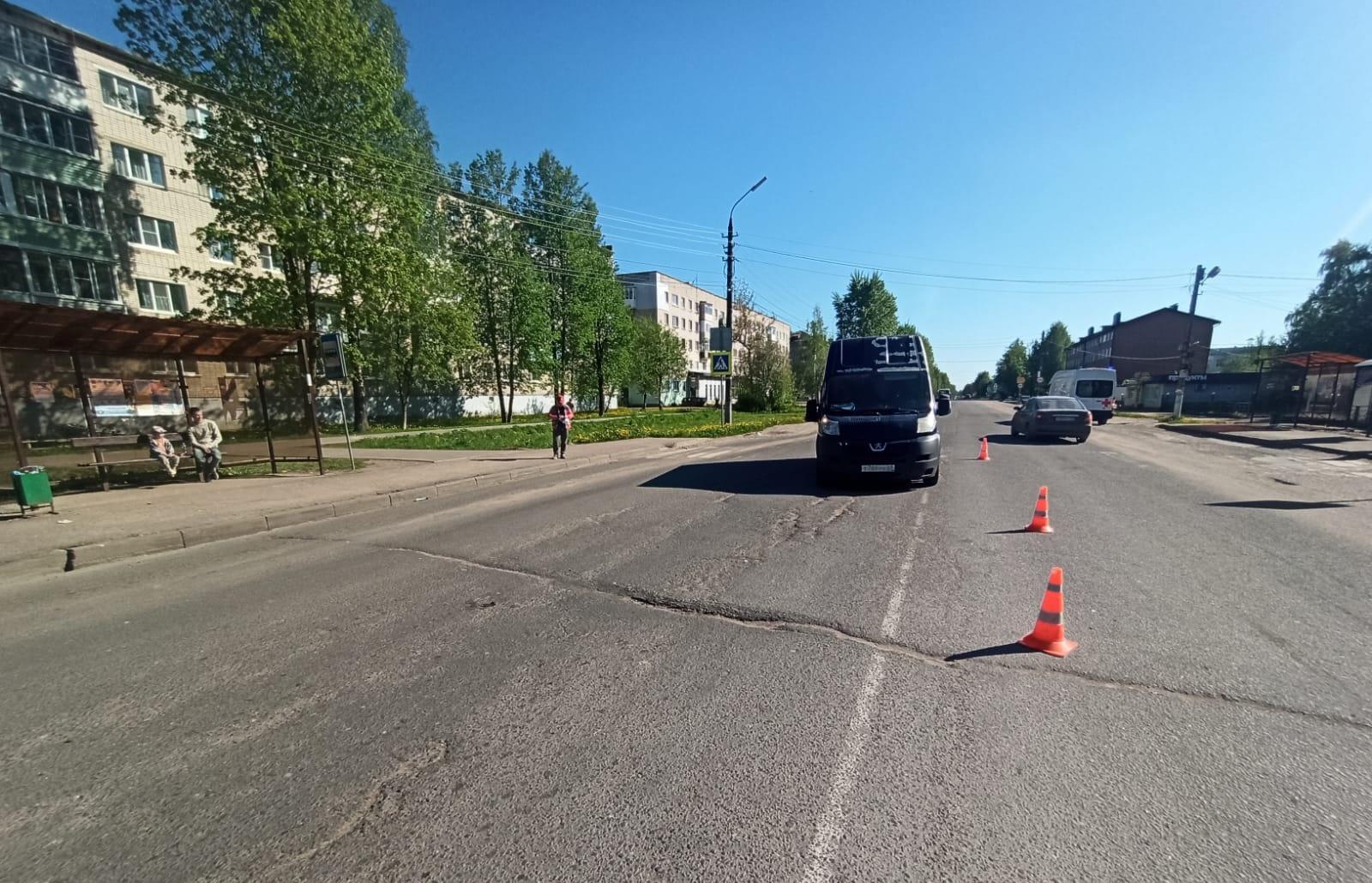 В Торжке фургон сбил пешехода