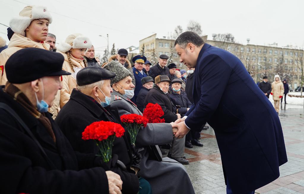 Игорь Руденя вместе с фронтовиками принял участие в мероприятиях в честь 80-летия освобождения Калинина