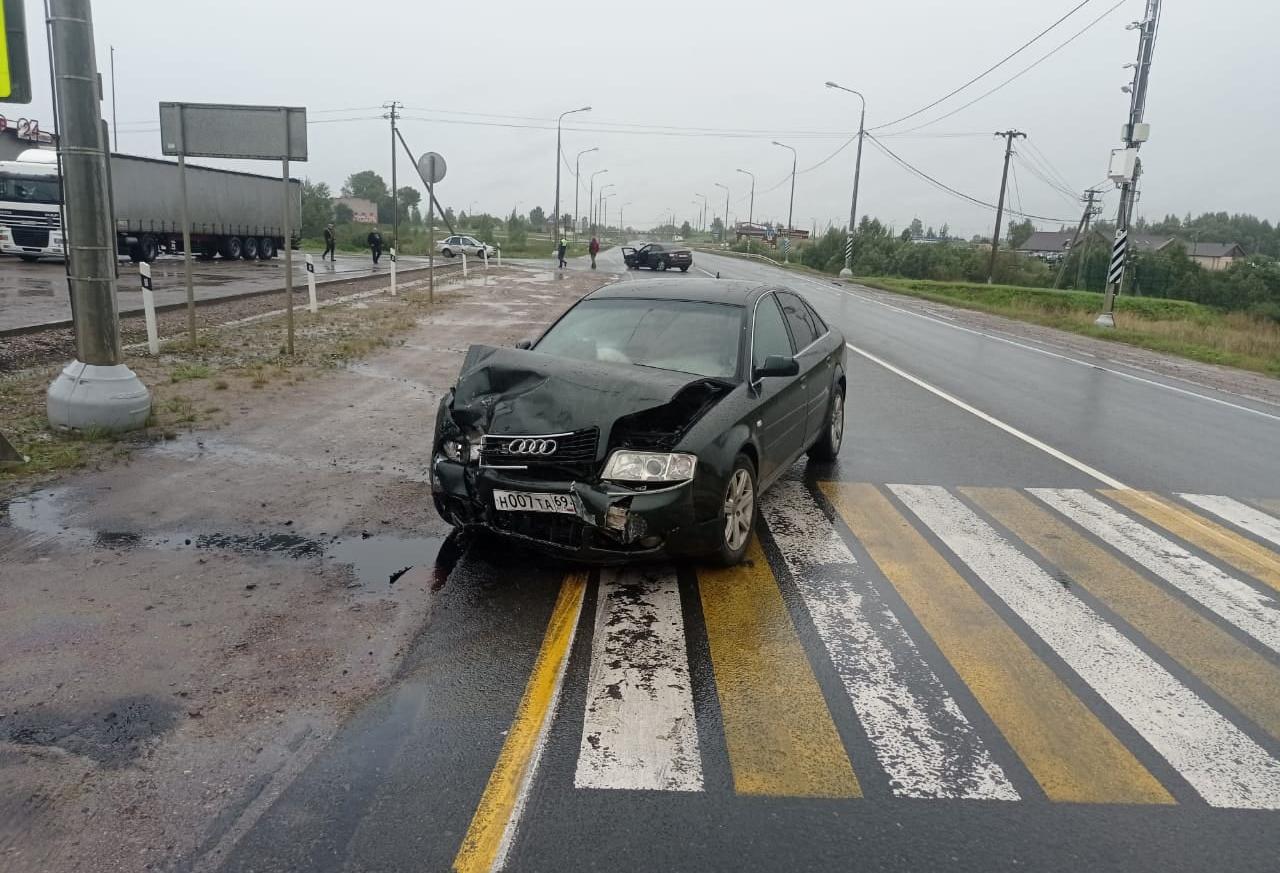 Водитель из Тверской области попал в ДТП на трассе М9 «Балтия»