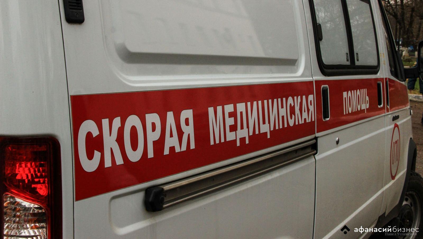 Момент ДТП с машиной скорой помощи в Кимрах Тверской области попал на видео