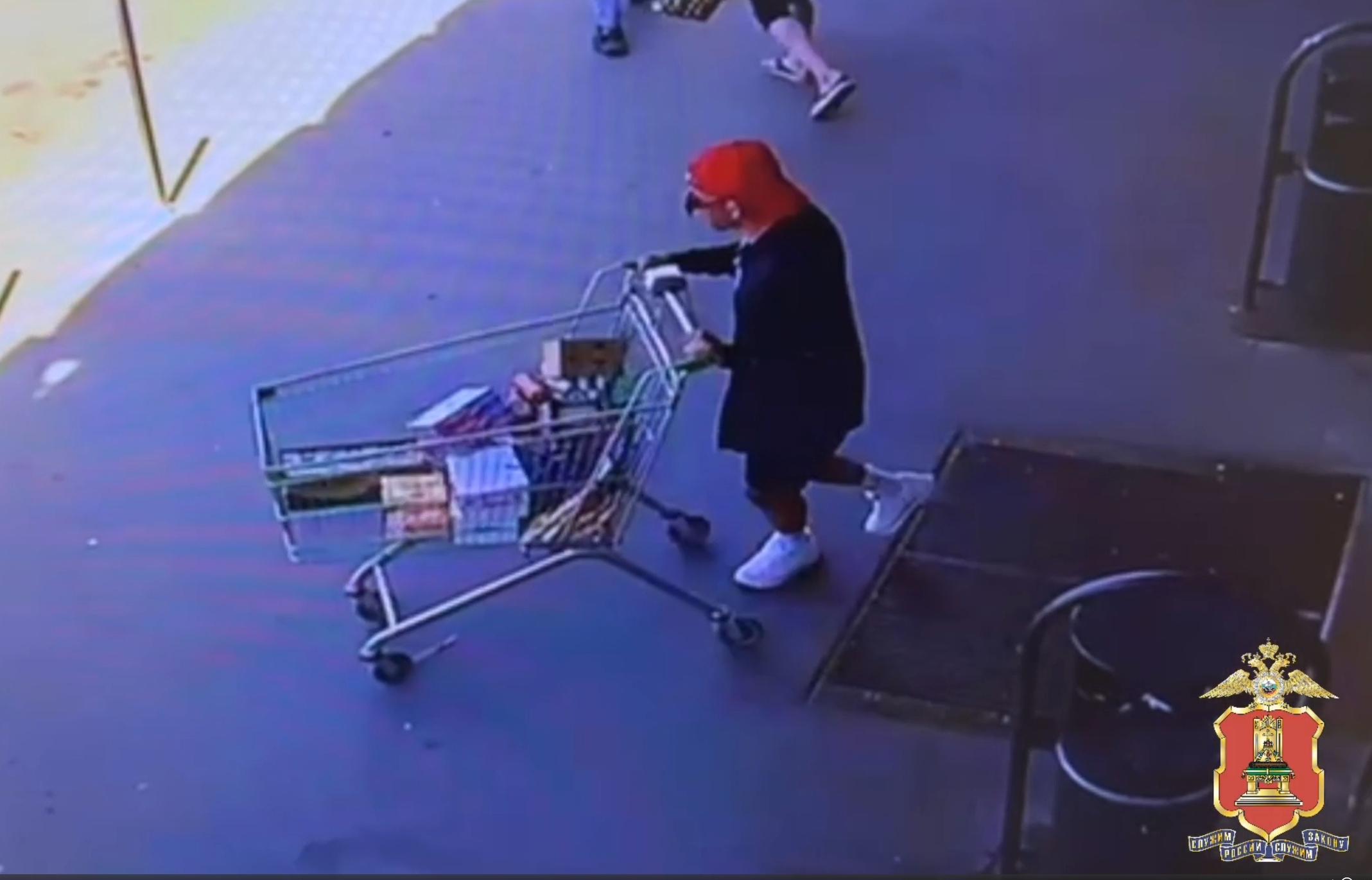 В Твери полиция поймала серийного вора, «обносившего» супермаркеты