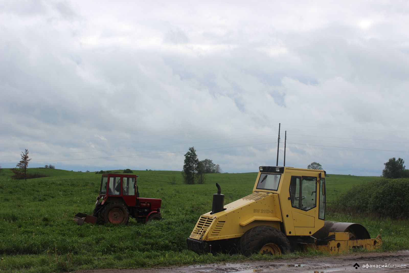 В Тверской области тракторист разобрал чужой трактор для починки своего