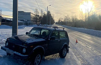 В Лихославле автомобиль врезался в опору освещения - новости Афанасий