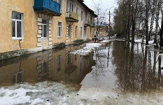 Жители городов Тверской области жалуются на потоп на улицах и во дворах - новости Афанасий