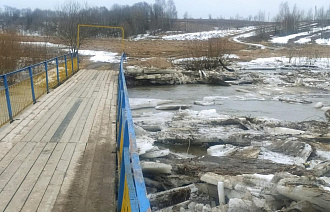 Из-за ледяного затора на реке Шоше в Зубцовском округе под угрозой разрушения оказался мост - новости Афанасий