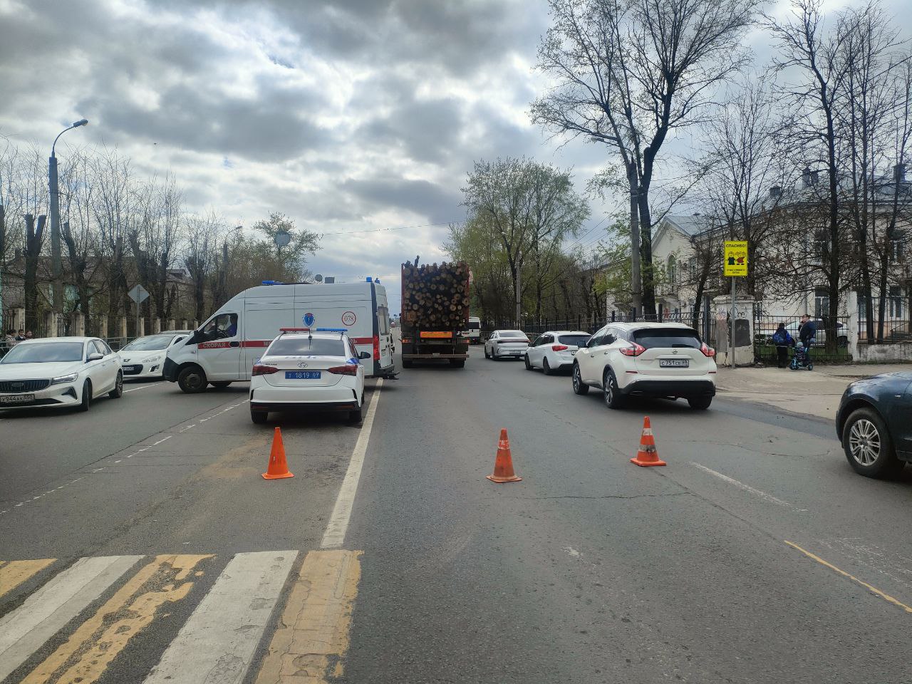 В Твери лесовоз сбил 9-летнего ребенка | 25.04.2024 | Тверь - БезФормата