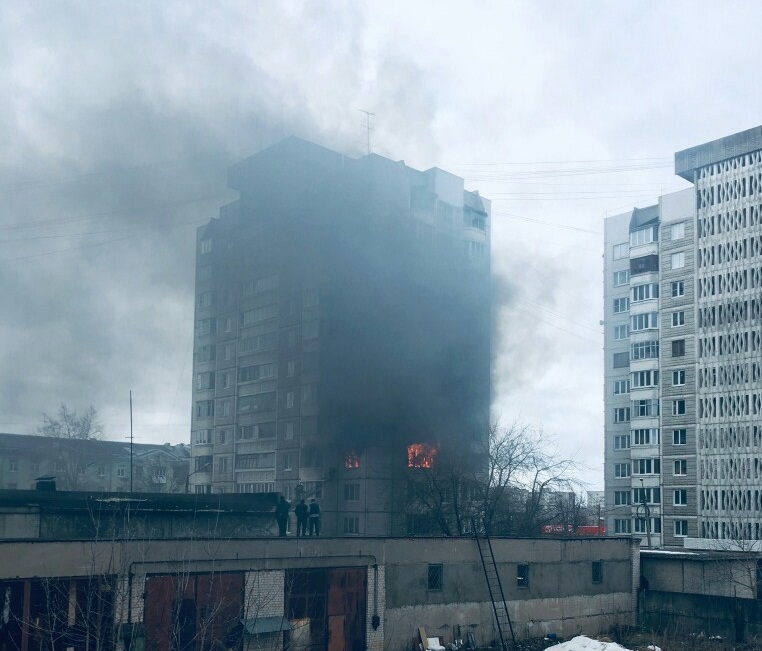 В Твери при пожаре в квартире пострадала пожилая женщина