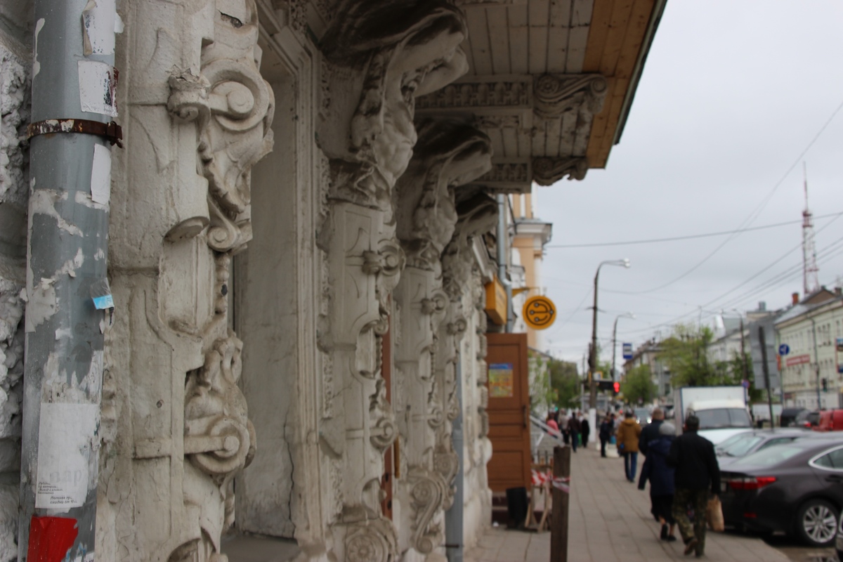 В центре Твери разрушается одно из красивейших зданий – дом Вагановых на  Новоторжской 10 мая 2019