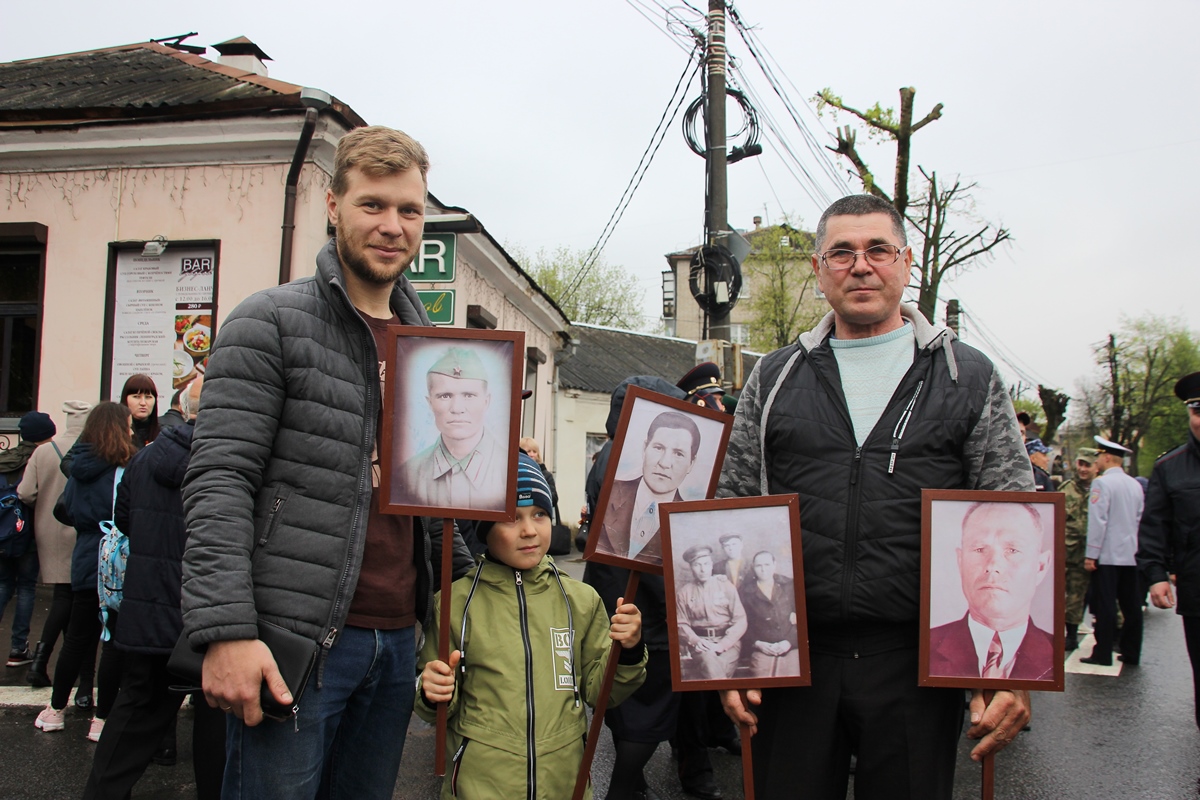 Бессмертный полк в Твери